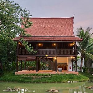 One Bedroom Traditional House